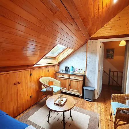 Han-voyage 2nd Floor Breakfast Included Bed & Breakfast